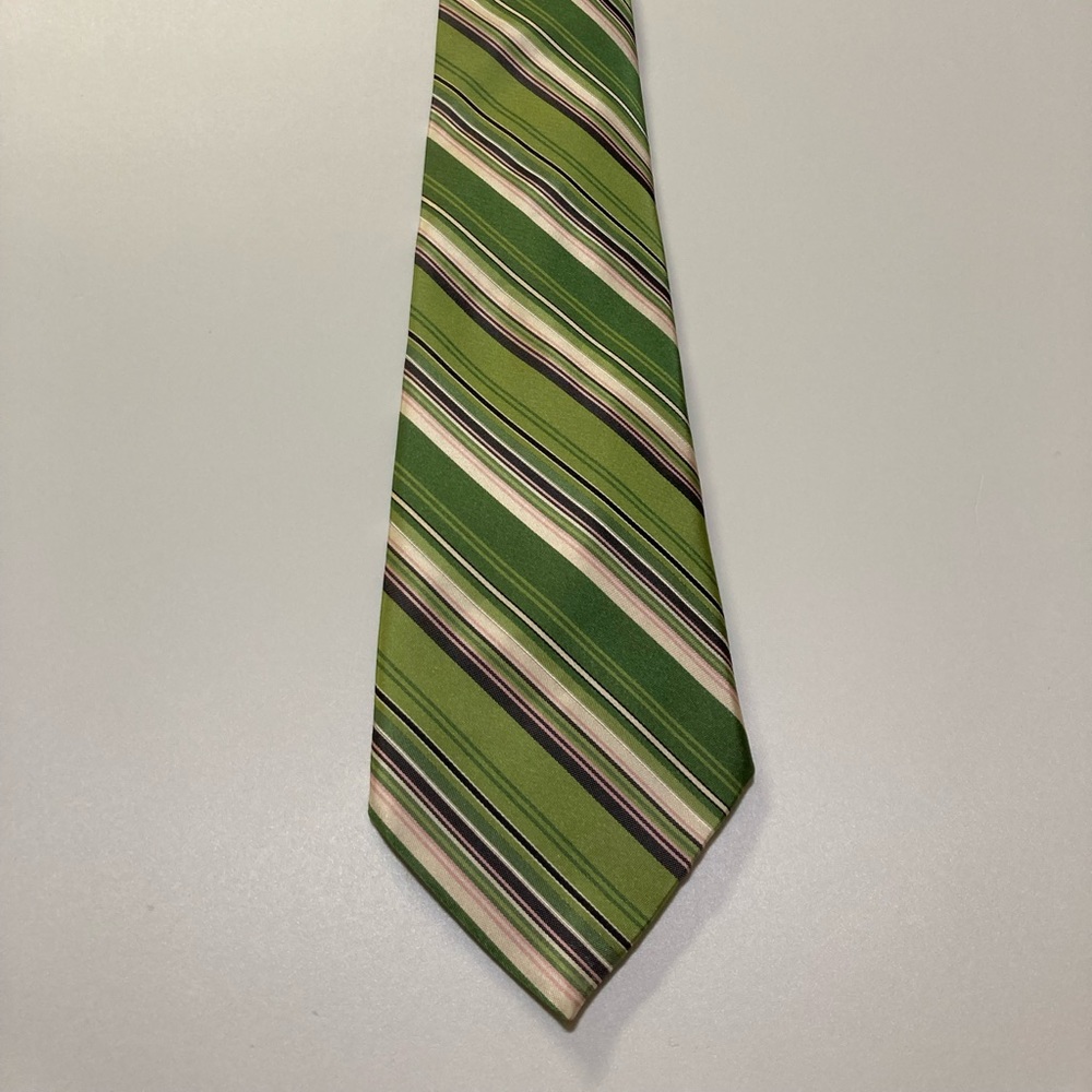 Men’s Classic Diagonal Striped Tie